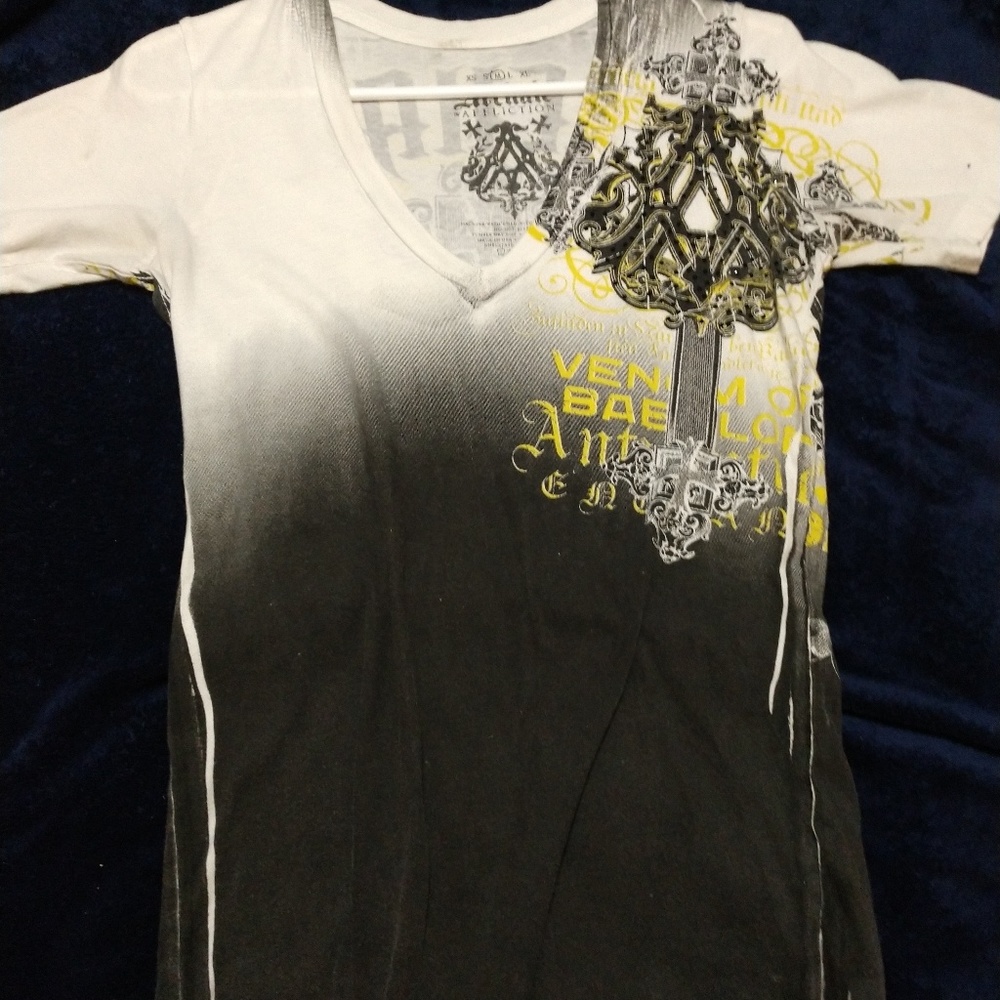 Affliction V-Neck shirt